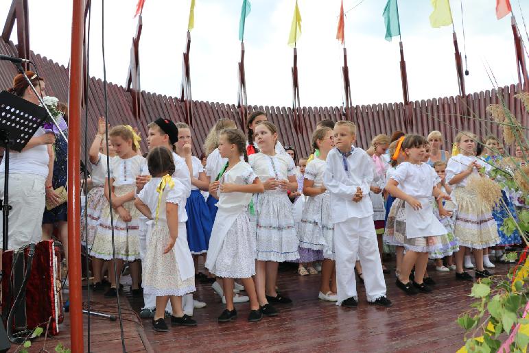 Folklórne dni - 25. detský folklórny festival pod Inovcom