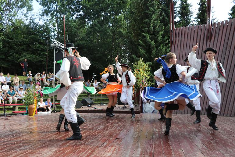 Folklórne dni - 25. detský folklórny festival pod Inovcom