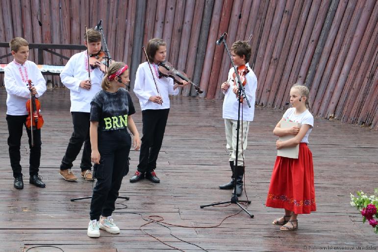 Folklórny festival Pod Inovcom 2022