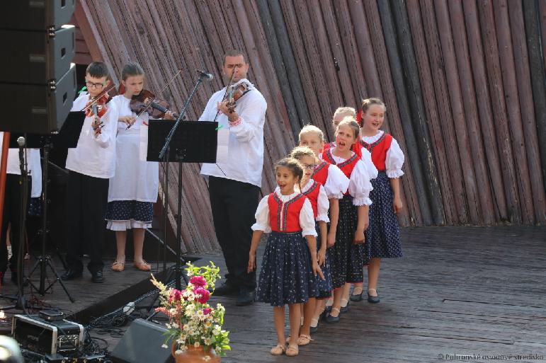 Folklórny festival Pod Inovcom 2022