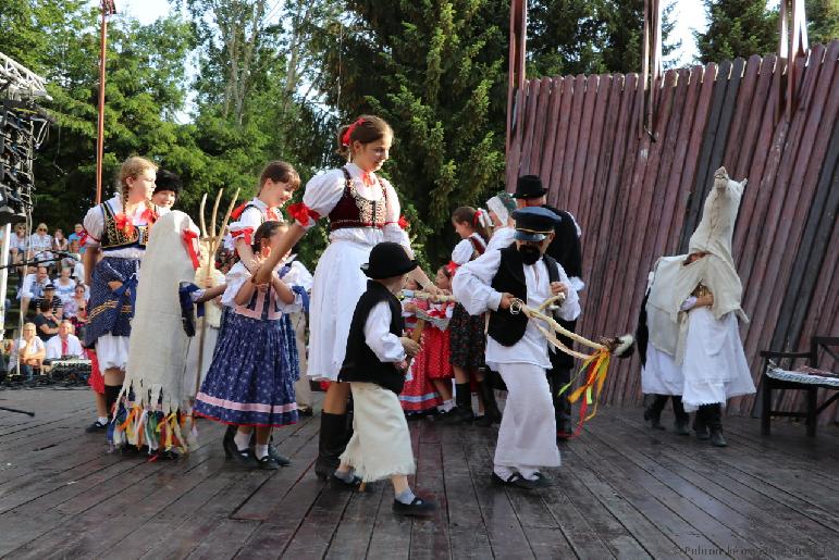 Folklórny festival Pod Inovcom 2022