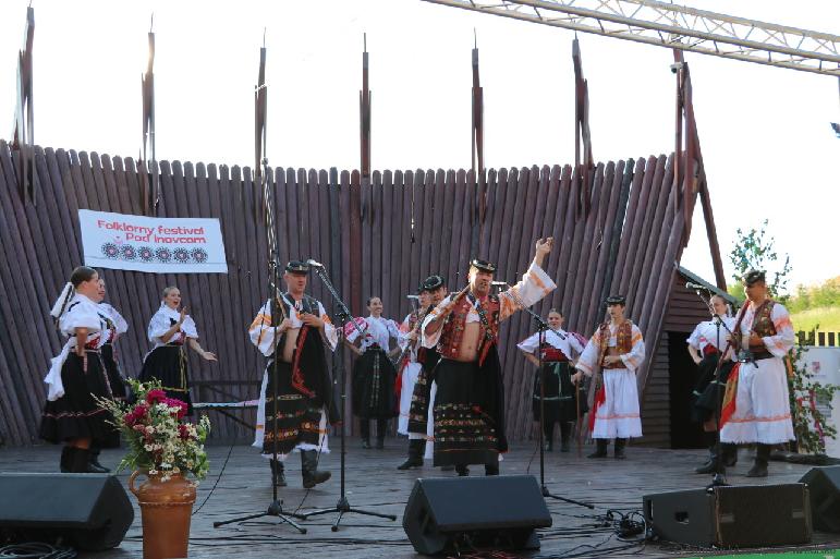 Folklórny festival Pod Inovcom 2022