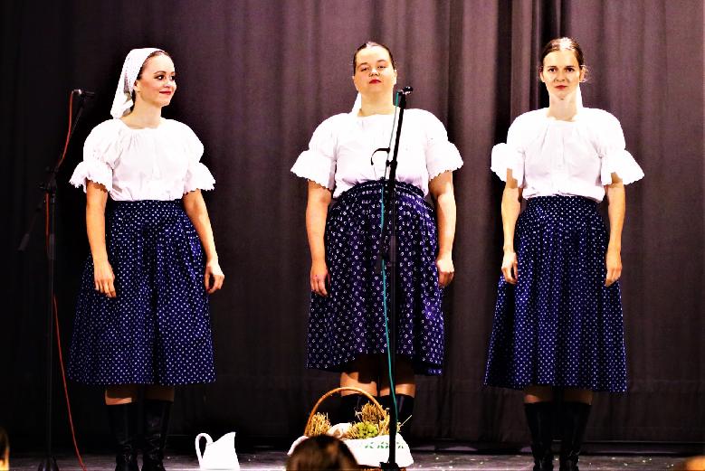 Večery s folklórom Dožinky