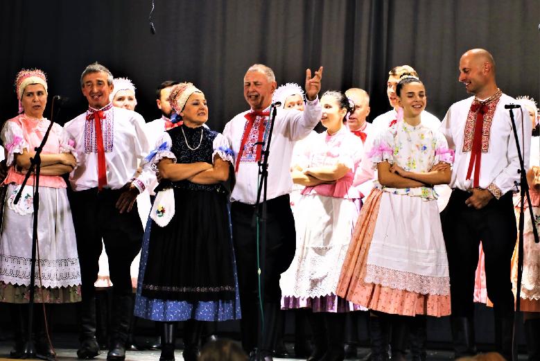 Večery s folklórom Dožinky