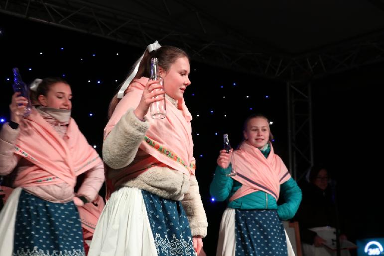 Večery s folklórom Čas vianočný