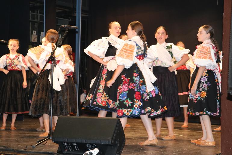 Ľudová klenotnica Viem ja lúčku