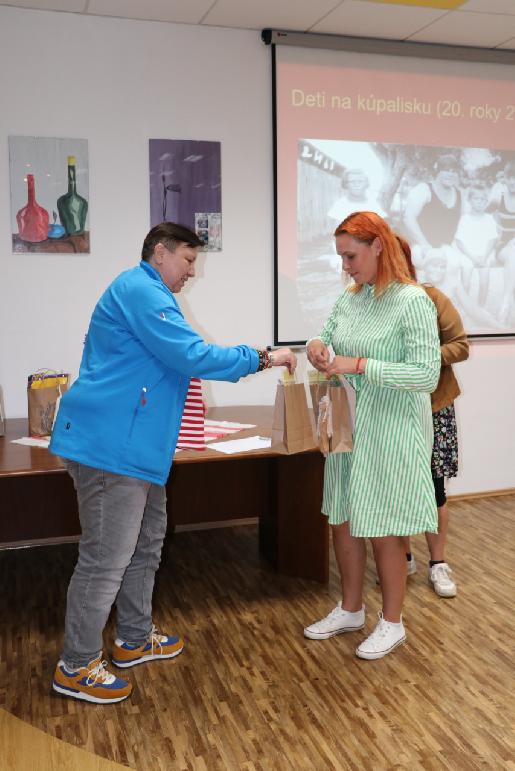 Folklór očami detí a Inšpirácie pre folklór Ľudové tradície