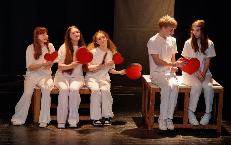 Žiarska divadelná jeseň detí a mládeže / Prednášam, hrám teda som... 2025