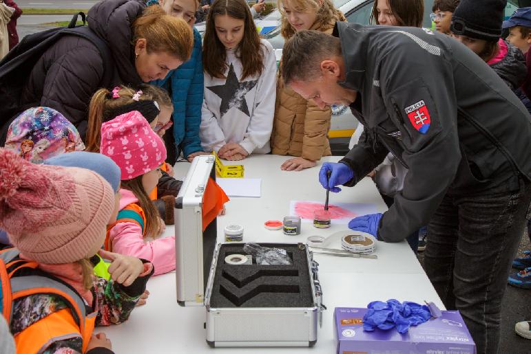 Polícia známa - neznáma 2025